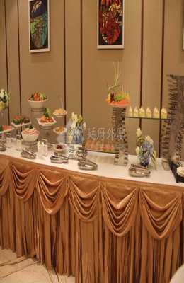 年度盛宴 融合多元需求的公司年会自助餐策划方案